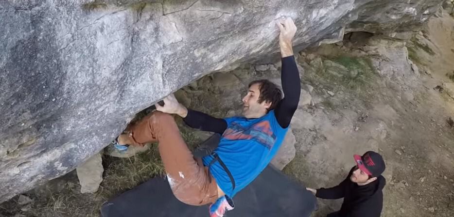 Chris Sharma Super Blood Wolf Moon Cova de Ocell - climbernews.com