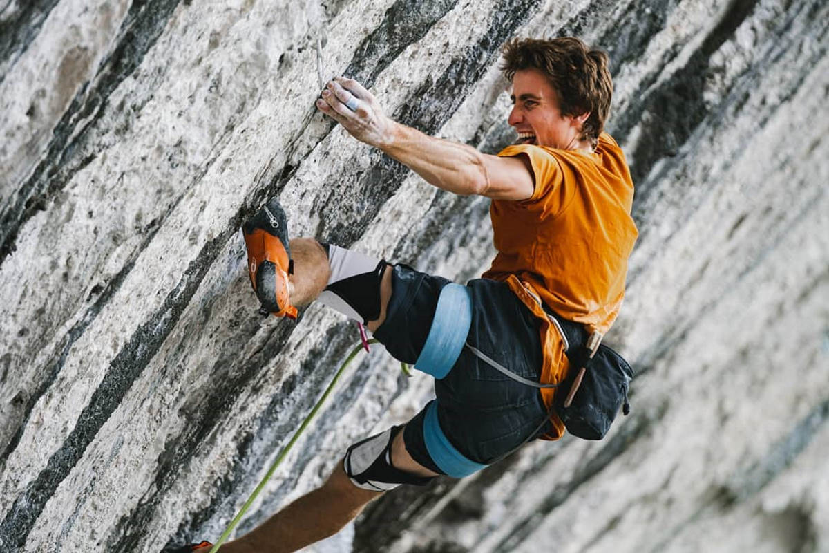 Seb Bouin Climbs DNA 9c