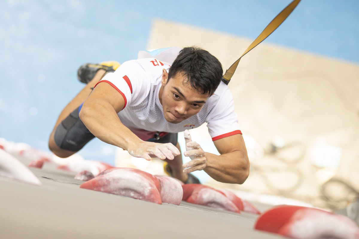 Kiromal Katibin Sets New Speed Climbing World Record TWICE In One Day